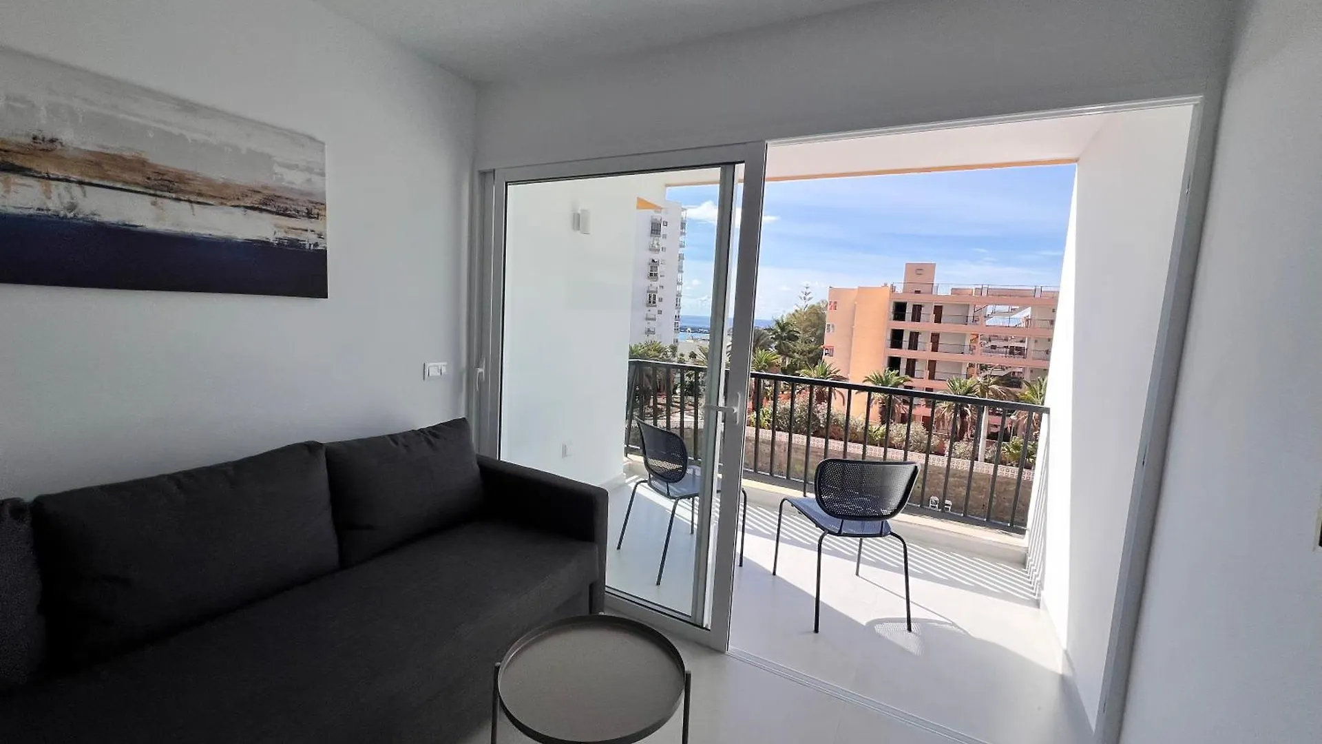 Seaview Modern Apartment In Downtown 로스크리스티아노스